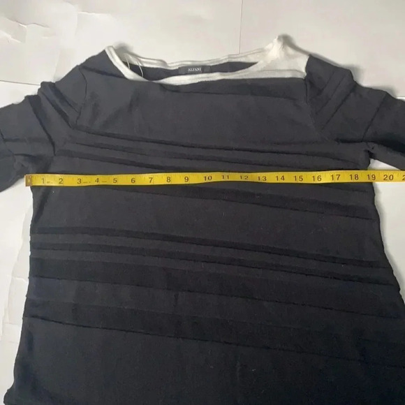 Alfani black sweater Asymmetrical hem Boat neck 3/4 sleeves Women's Size M NWT - Picture 3 of 9